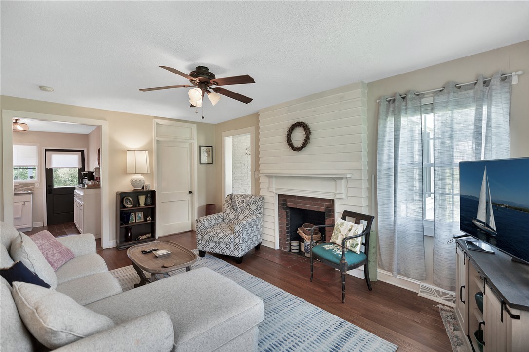 3076 Brookfield Drive Seneca, SC 29672 - Photo 10 of 33