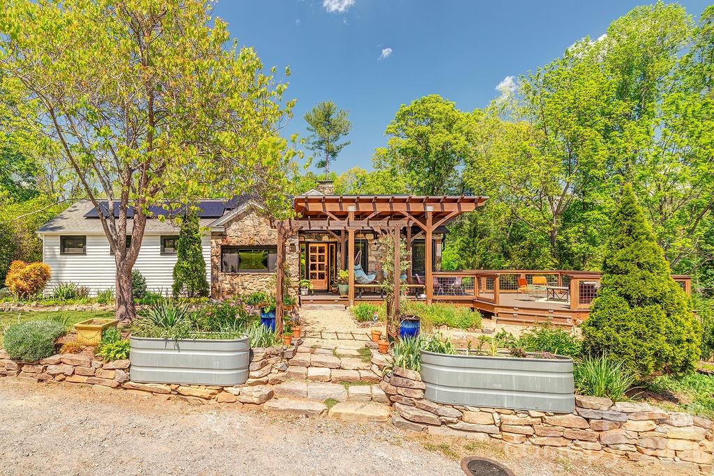10 Hillendale Road Asheville, NC 28805 - Photo 1 of 45 Gallery Image 1