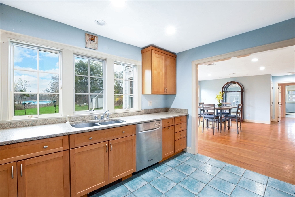 400 Davisville Road Falmouth, MA 02536 - Photo 22 of 37