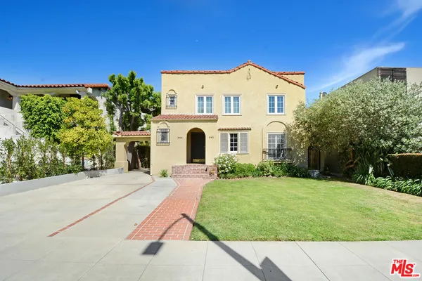 $4,295 | 942 North Croft Avenue, Los Angeles, CA 90069