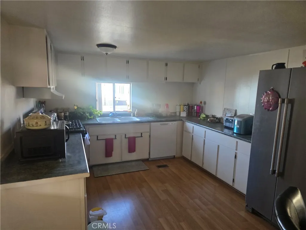 15252 Seneca Road, Unit 7 Victorville, CA 92392 - Photo 9 of 20