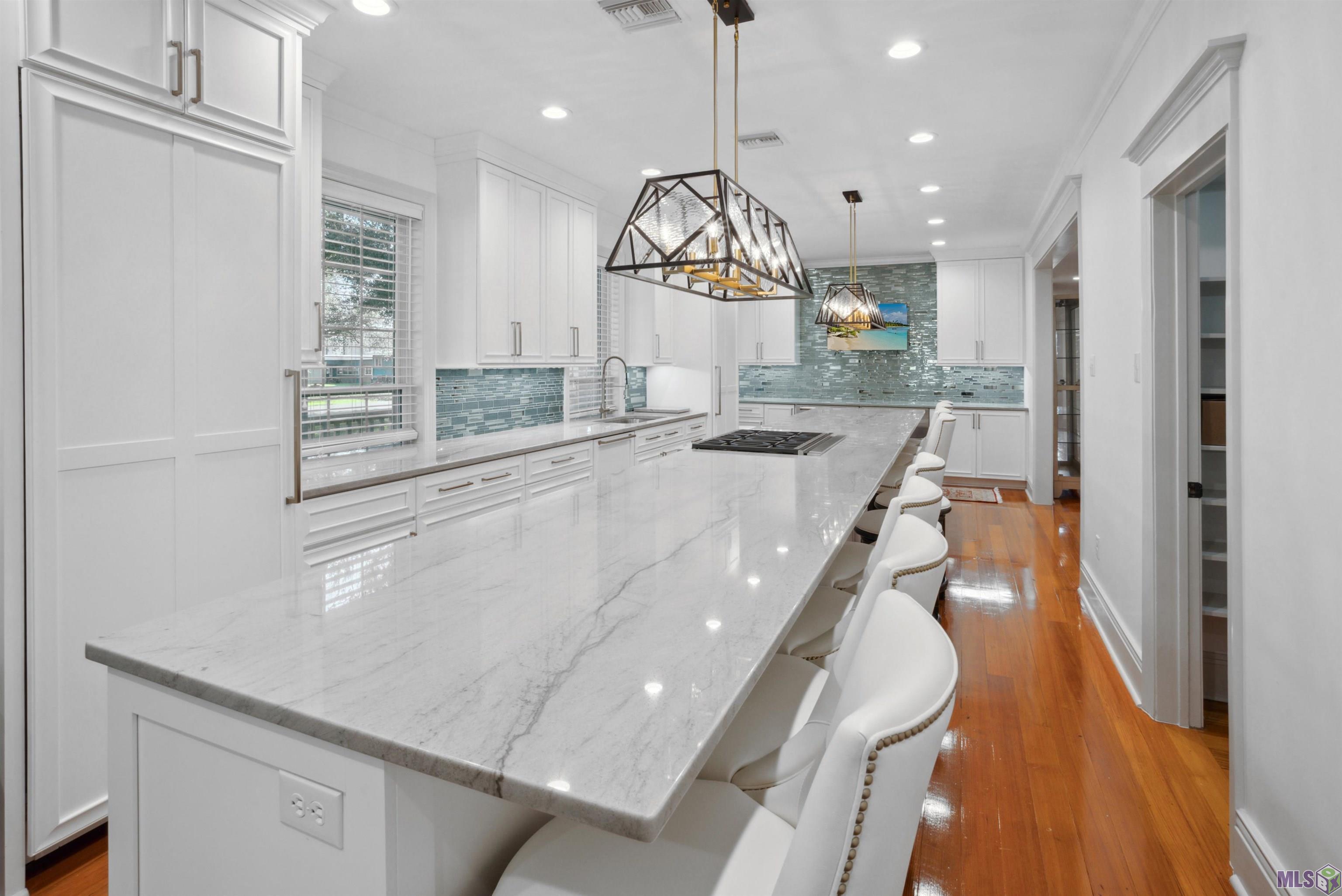 216 Ridgewood Boulevard Golden Meadow, LA 70357 - Photo 2 of 42