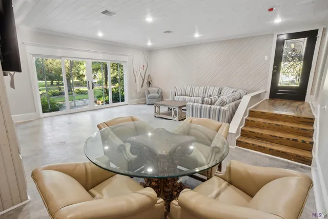 $649,000 | 216 Ridgewood Boulevard, Golden Meadow, LA 70357