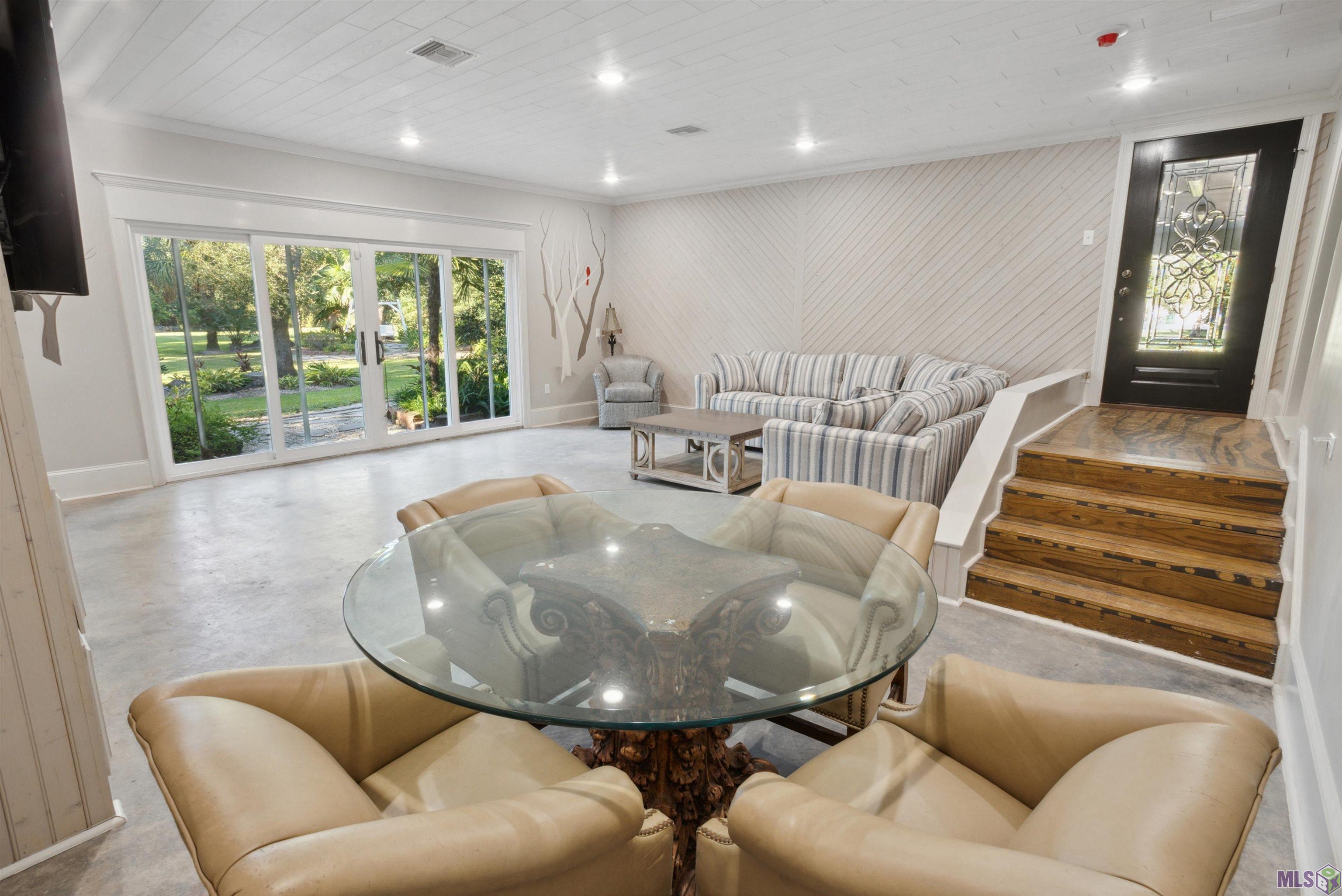 216 Ridgewood Boulevard Golden Meadow, LA 70357 - Photo 23 of 42 Bonus Room