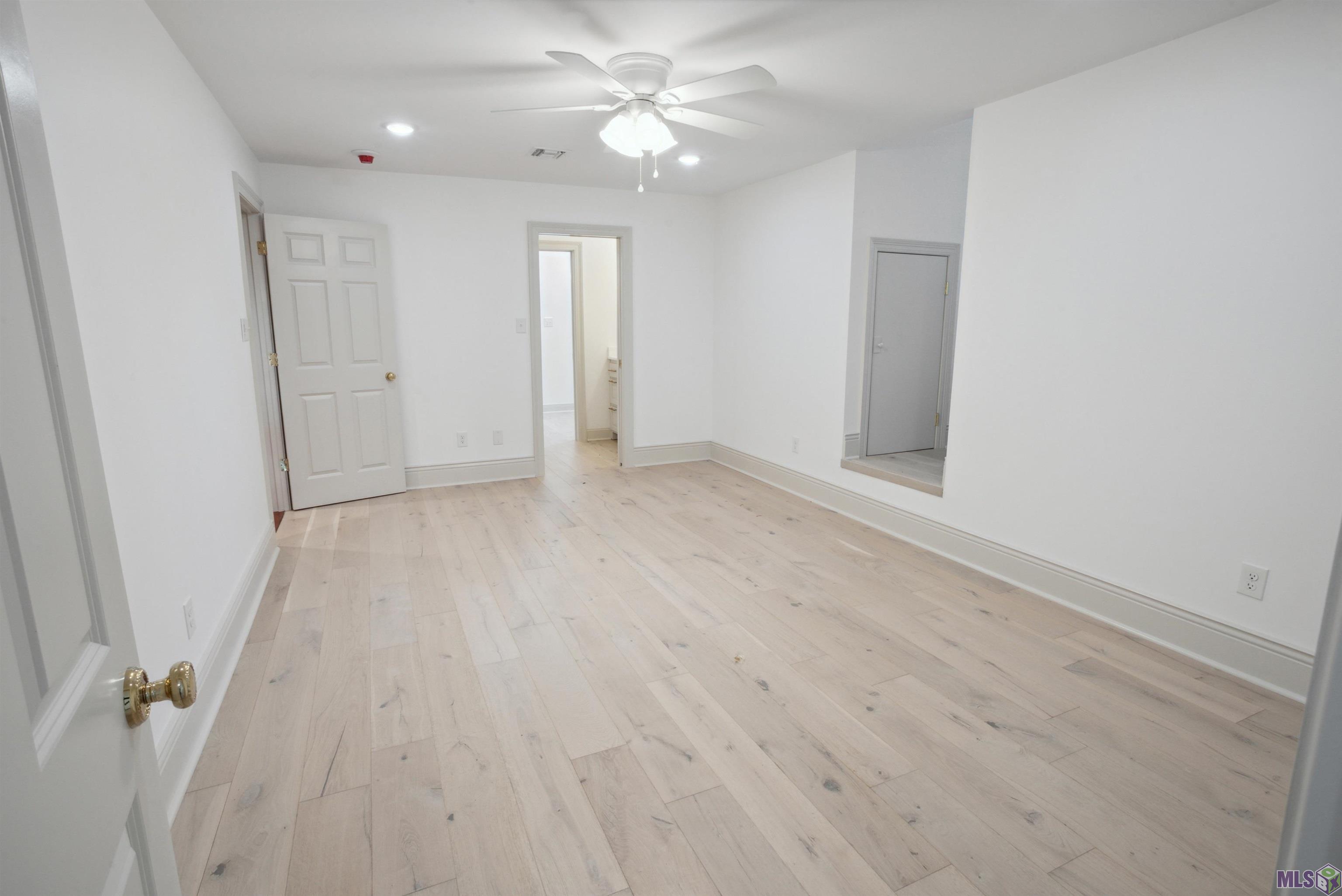 216 Ridgewood Boulevard Golden Meadow, LA 70357 - Photo 31 of 42 Upstairs 4th Bedroom