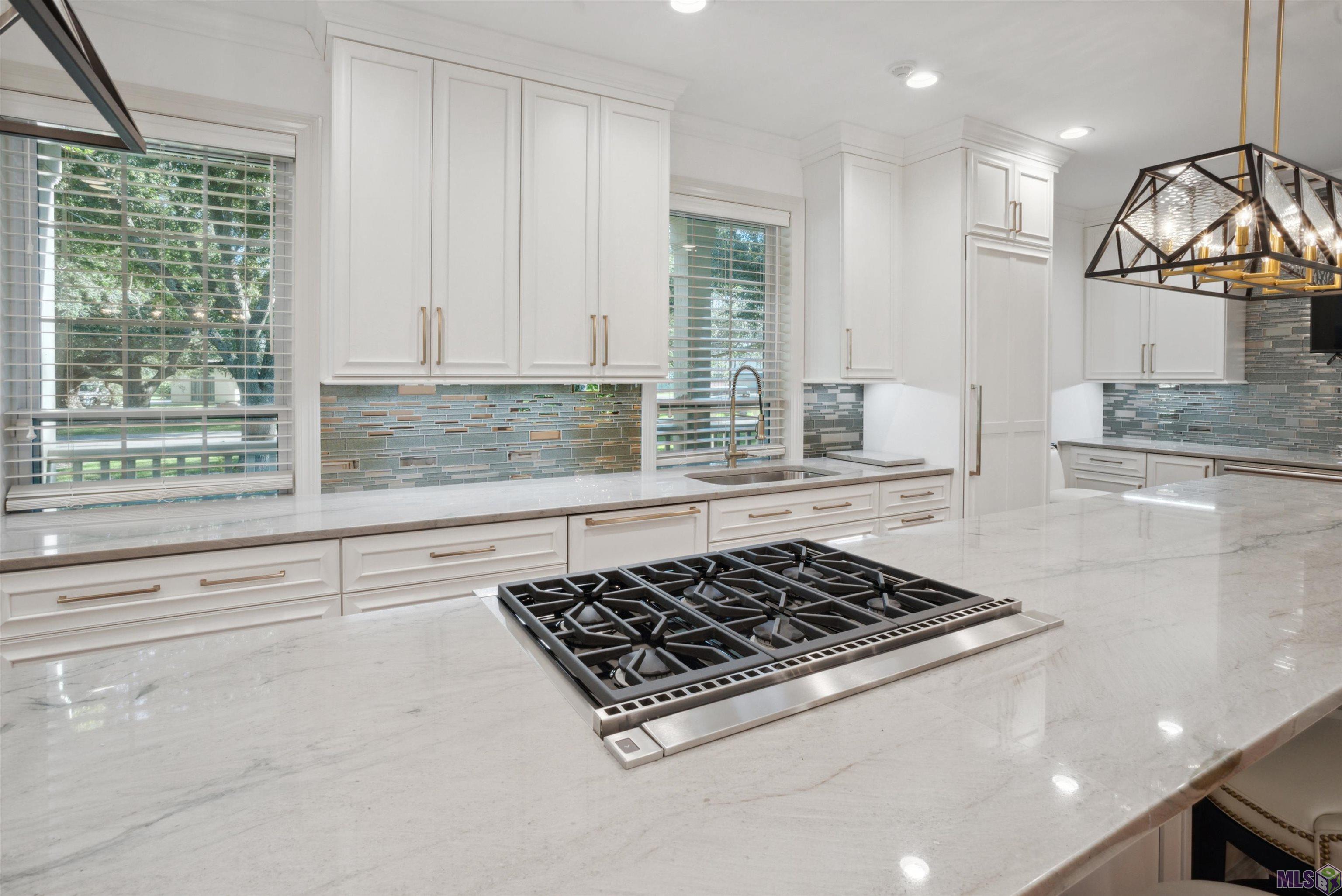 216 Ridgewood Boulevard Golden Meadow, LA 70357 - Photo 6 of 42