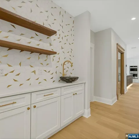 $2,899,000 | 206 Peterson Place, Ramsey, NJ 07446