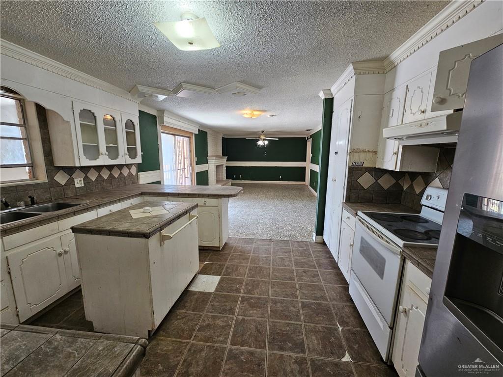 330 Oak Street Rio Grande City, TX 78582 - Photo 7 of 21 Gallery Image 7
