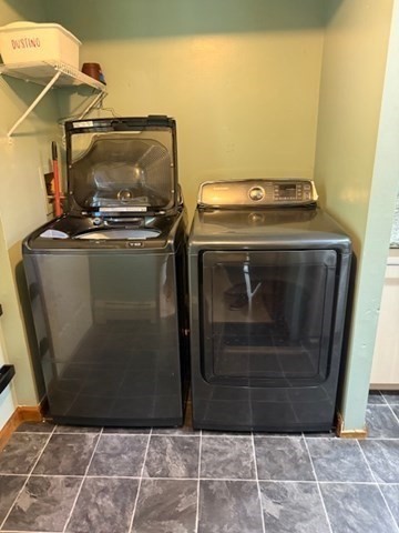 30 Groton Road Shirley, MA 01464 - Photo 9 of 25 a view of washer and dryer