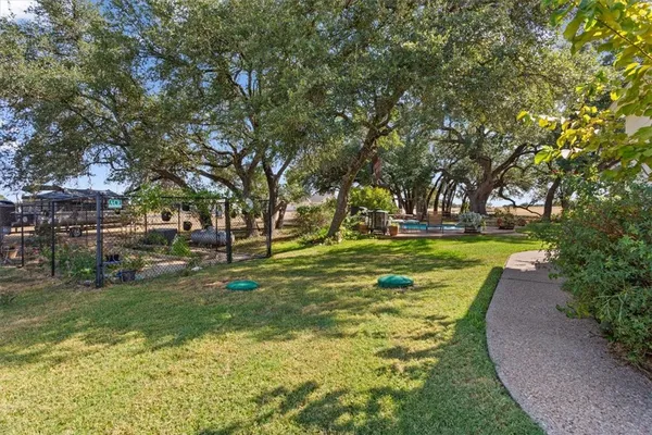 $880,000 | 1540 Austin Hines Drive, China Spring, TX 76633