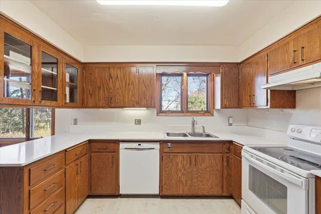 $495,000 | 1823 Gramsie Road, Arden Hills, MN 55112