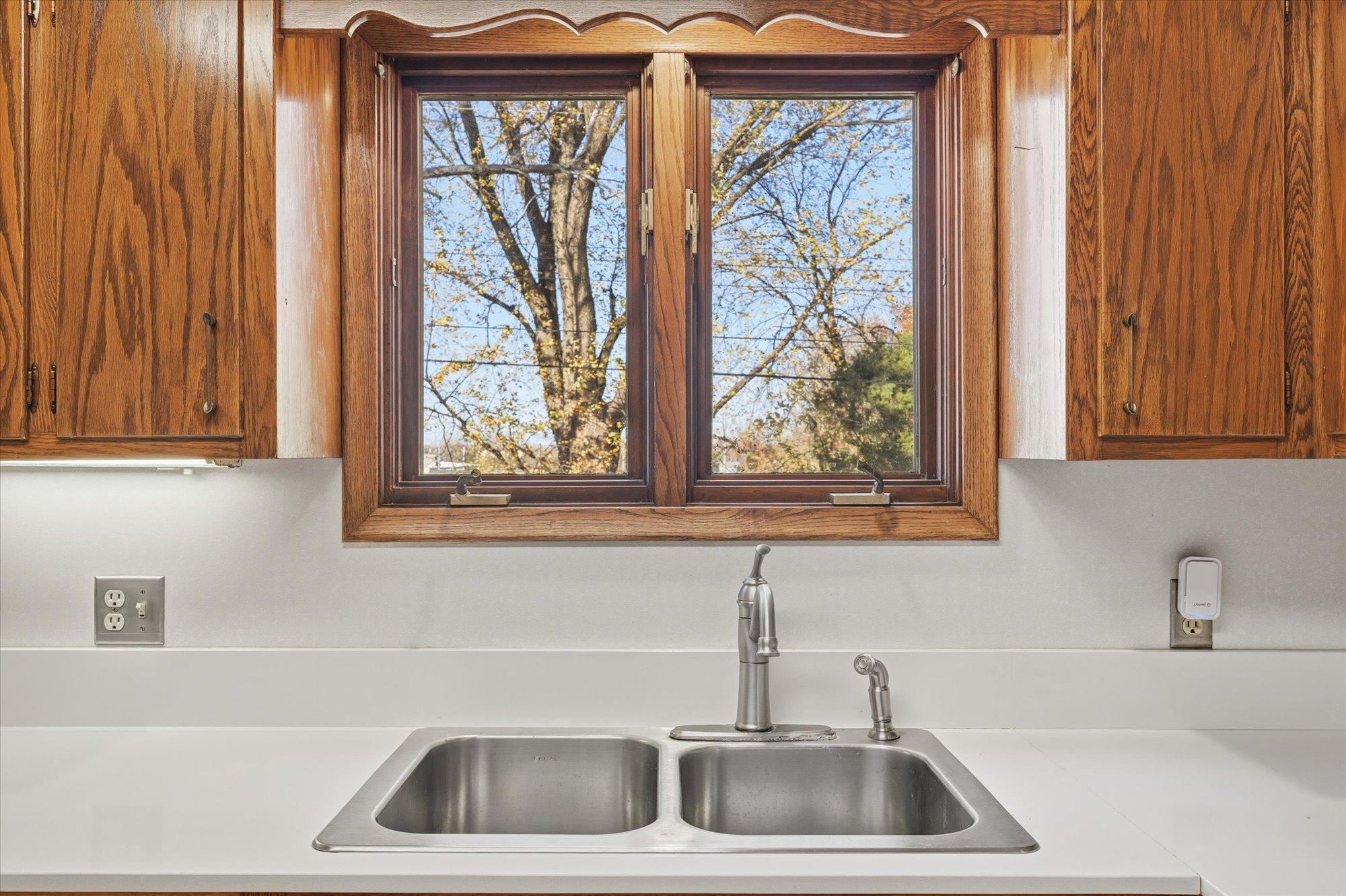 1823 Gramsie Road Arden Hills, MN 55112 - Photo 15 of 44