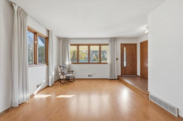 $495,000 | 1823 Gramsie Road, Arden Hills, MN 55112