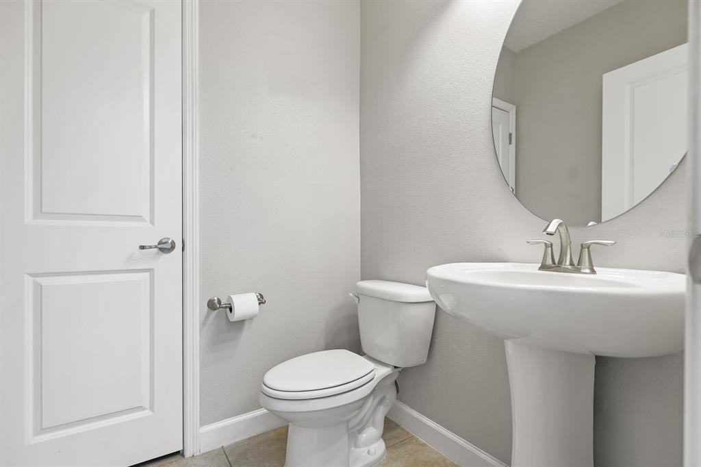 10148 Newminster Loop Ruskin, FL 33573 - Photo 14 of 40