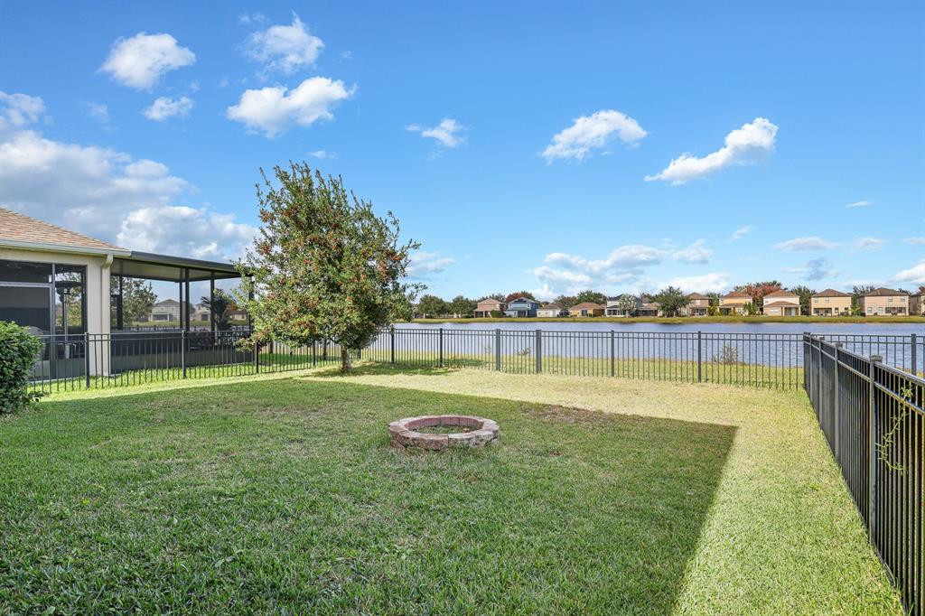 10148 Newminster Loop Ruskin, FL 33573 - Photo 26 of 40