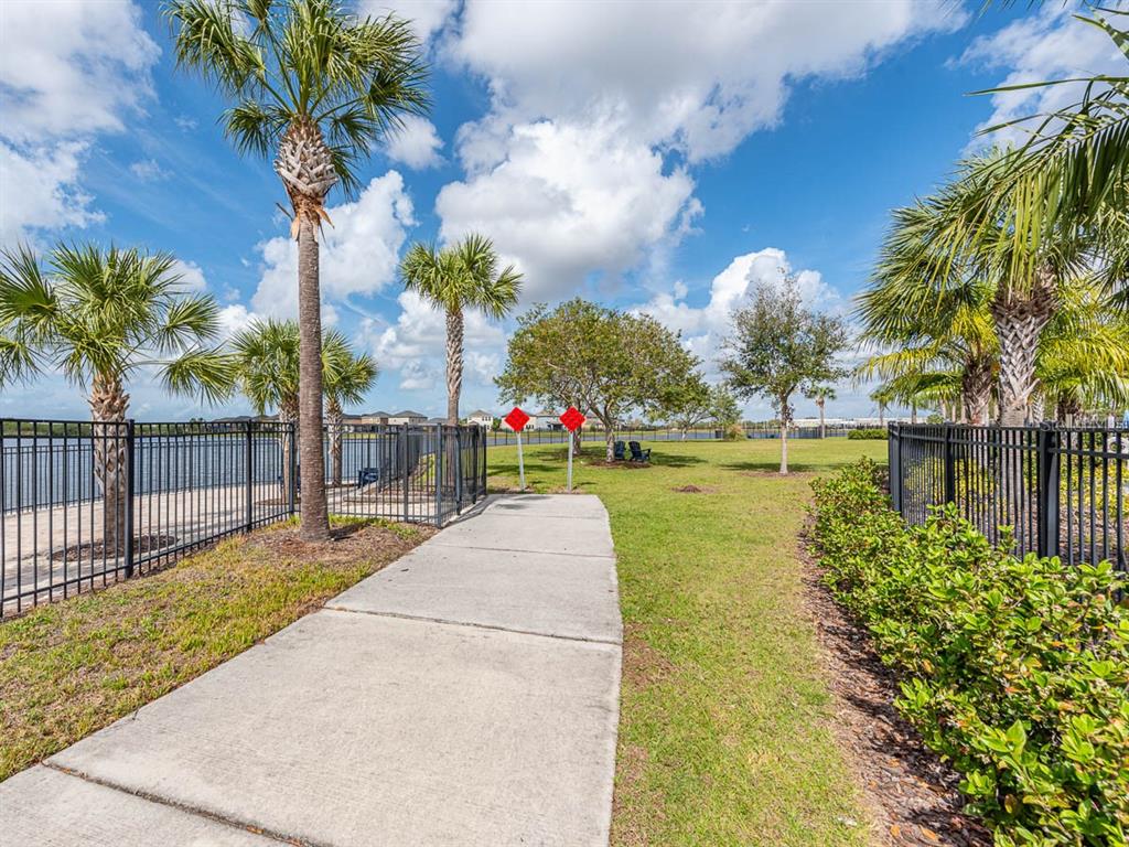 10148 Newminster Loop Ruskin, FL 33573 - Photo 39 of 40