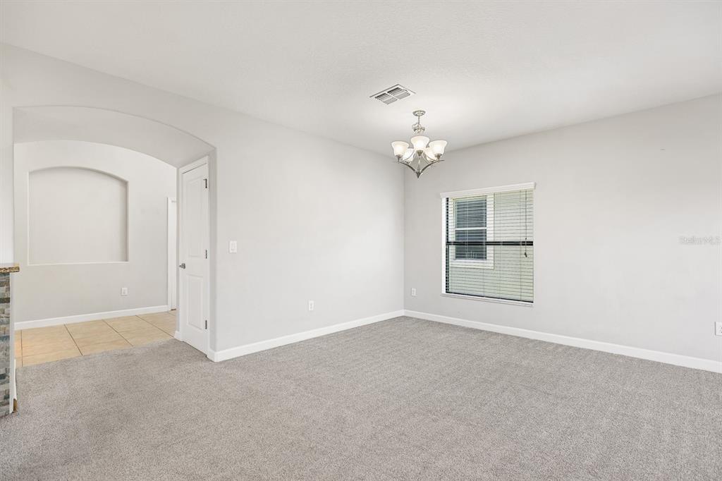 10148 Newminster Loop Ruskin, FL 33573 - Photo 5 of 40