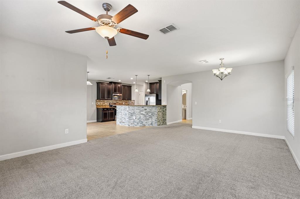 10148 Newminster Loop Ruskin, FL 33573 - Photo 8 of 40