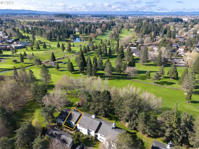 $250,000 | 5150 Northwest Neakahnie Avenue, Unit 40, Portland, OR 97229