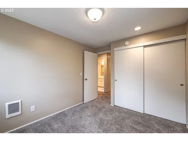 $250,000 | 5150 Northwest Neakahnie Avenue, Unit 40, Portland, OR 97229