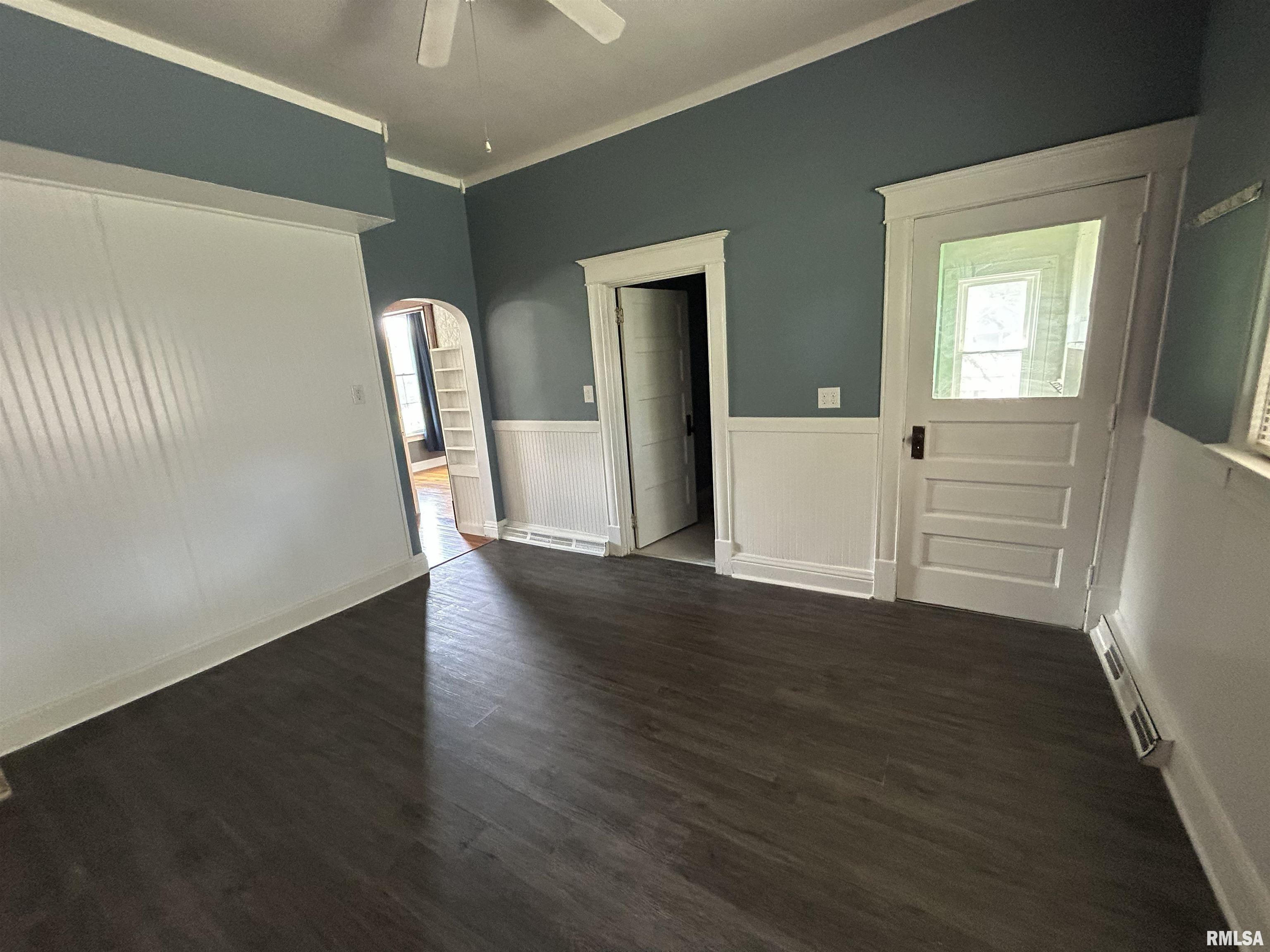 211 South Main Street Athens, IL 62613 - Photo 11 of 19 Gallery Image 11