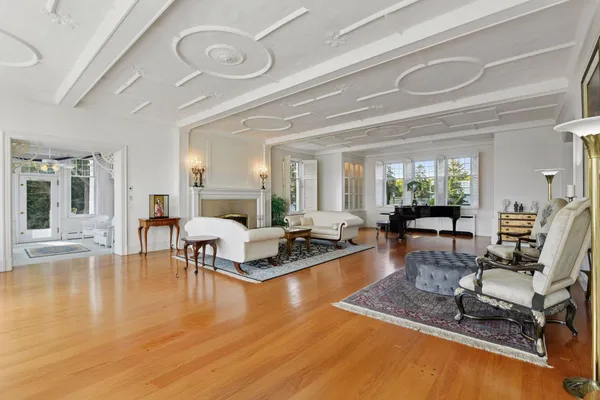 $7,500,000 | 1305 Shoreline Drive, Wayzata, MN 55391