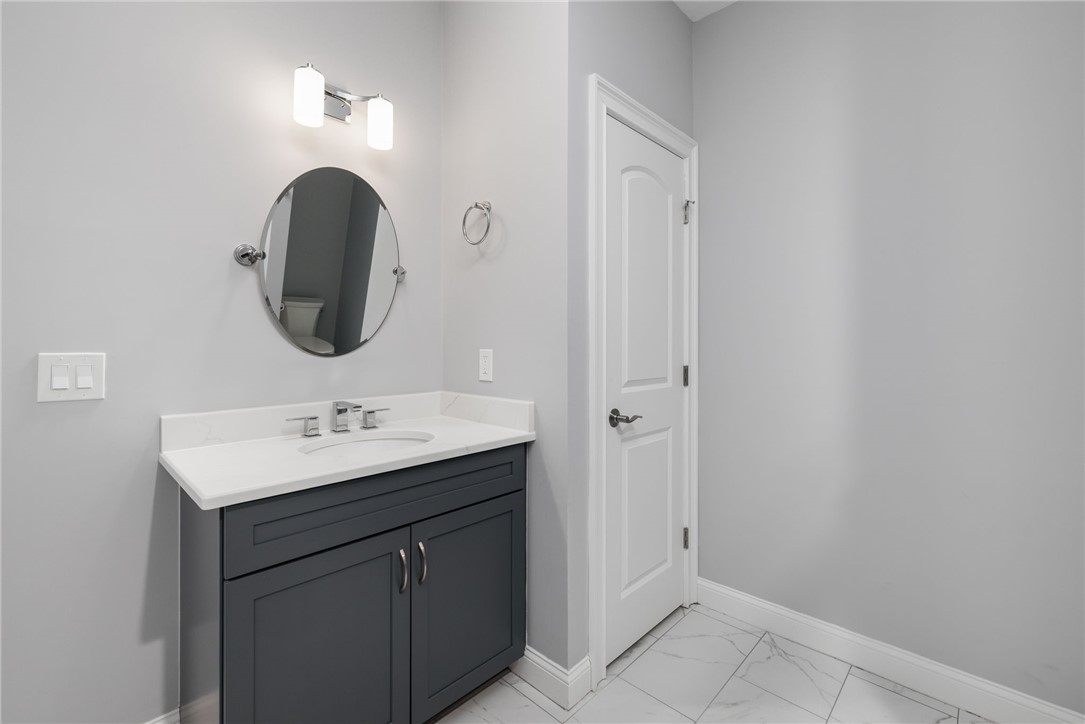 107 Old River Road, Unit 120 Lincoln, RI 02865 - Photo 37 of 50