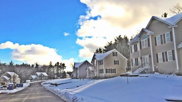 29 Beechnut Road Dracut, MA 01826 - Photo 4 of 12 Gallery Image 4