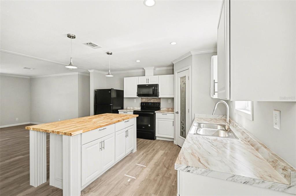 23950 Bass Road Astor, FL 32102 - Photo 3 of 16