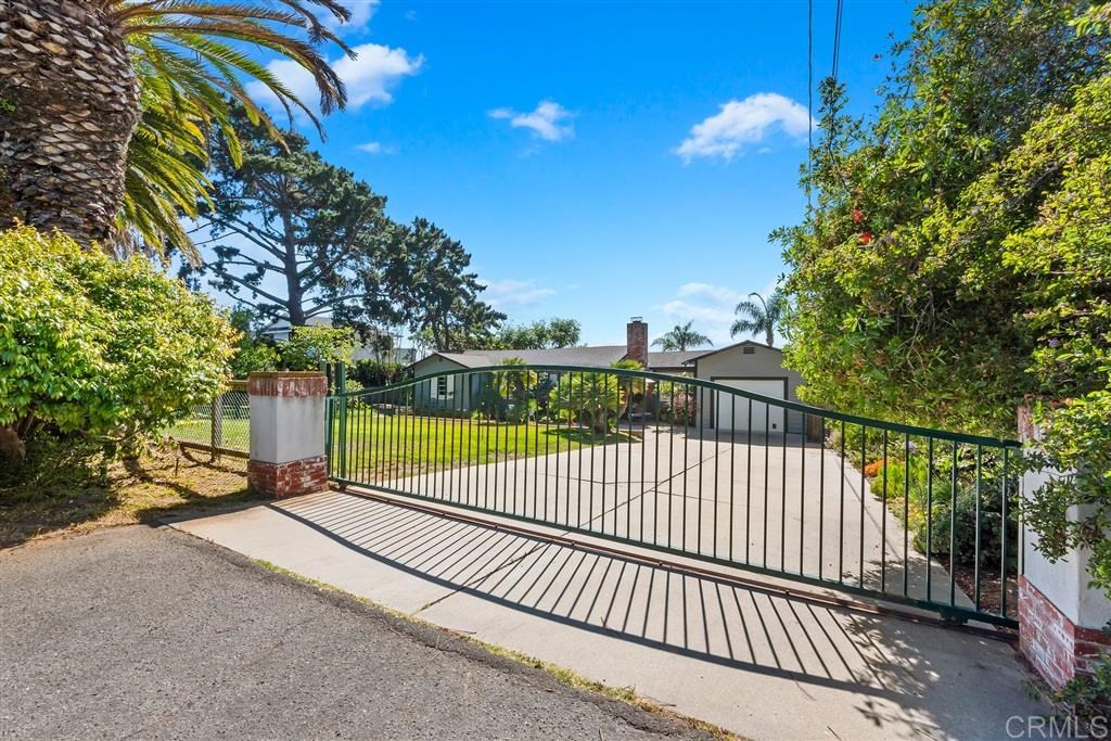 1020 Wotan Drive Encinitas, CA 92024 - Photo 2 of 25