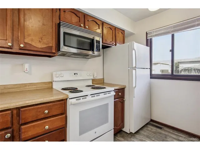 $950,000 | 2330 Wedgewood Avenue, Unit 4, Longmont, CO 80503
