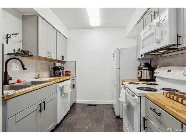 $950,000 | 2330 Wedgewood Avenue, Unit 4, Longmont, CO 80503