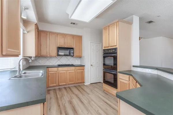 $3,200 | 1523 Westchase Drive, Allen, TX 75002