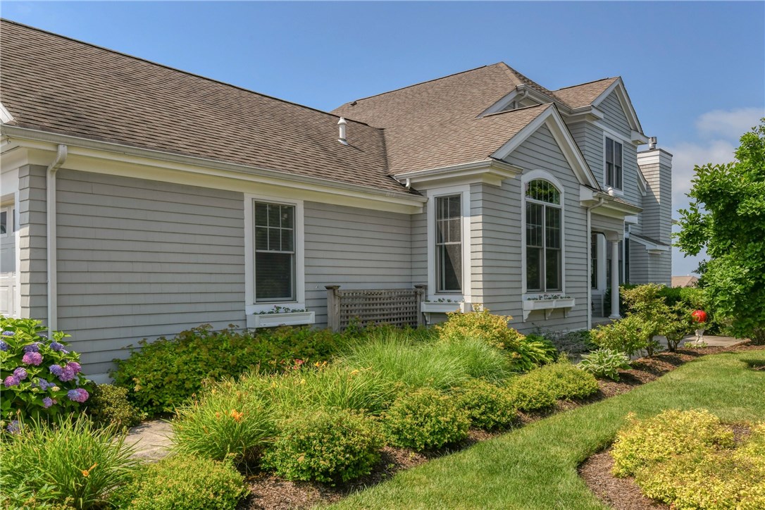 297 Village Road Tiverton, RI 02878 - Photo 2 of 38
