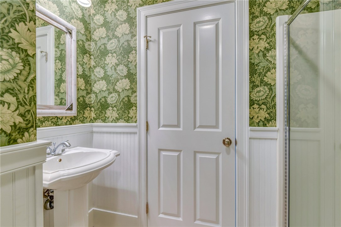 297 Village Road Tiverton, RI 02878 - Photo 33 of 38