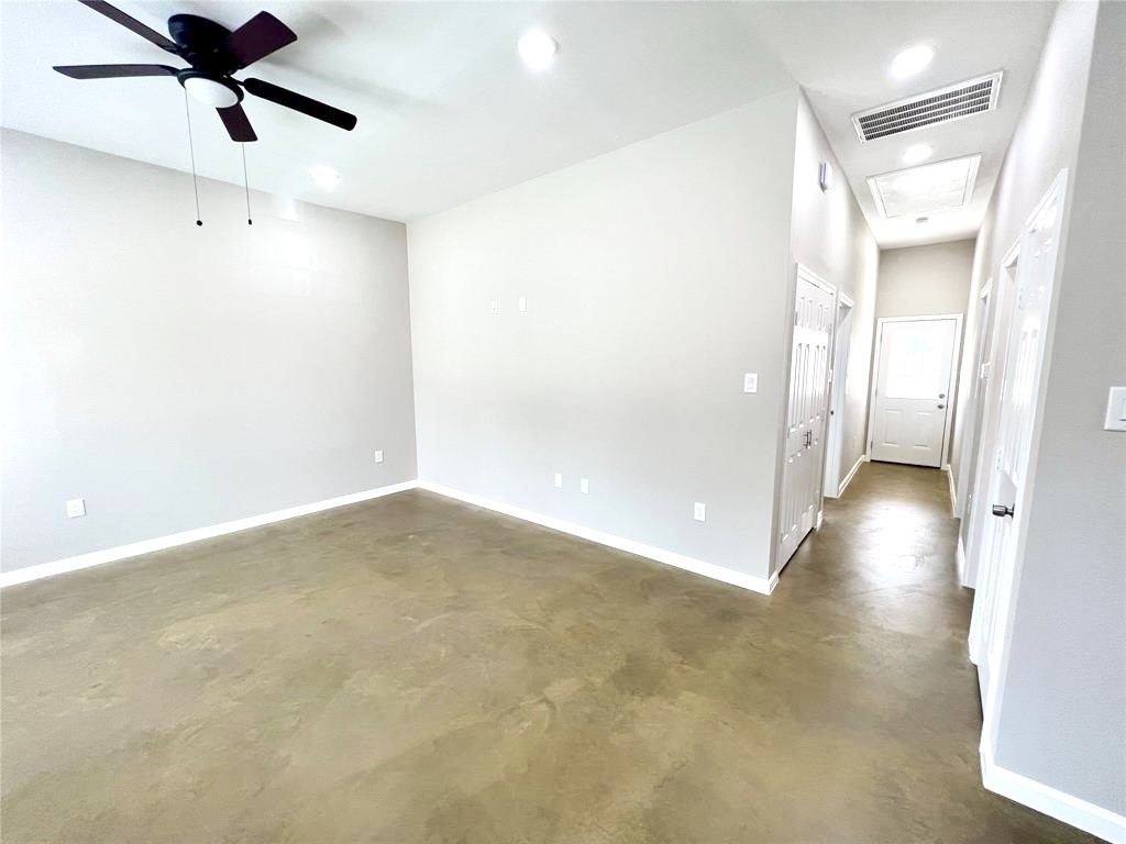 9508 Quaker Court, Unit B Rosharon, TX 77583 - Photo 10 of 16