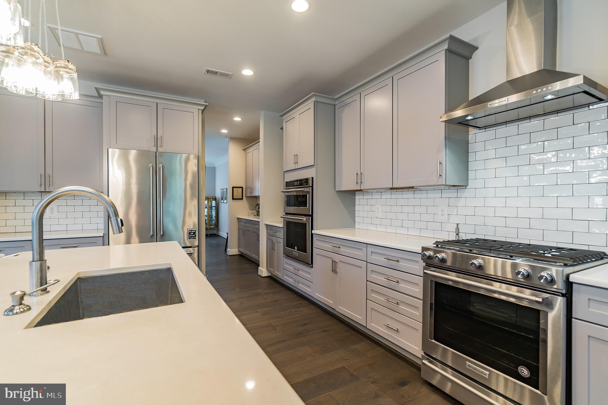 4440 Rosenwald Lane Fairfax, VA 22030 - Photo 11 of 34