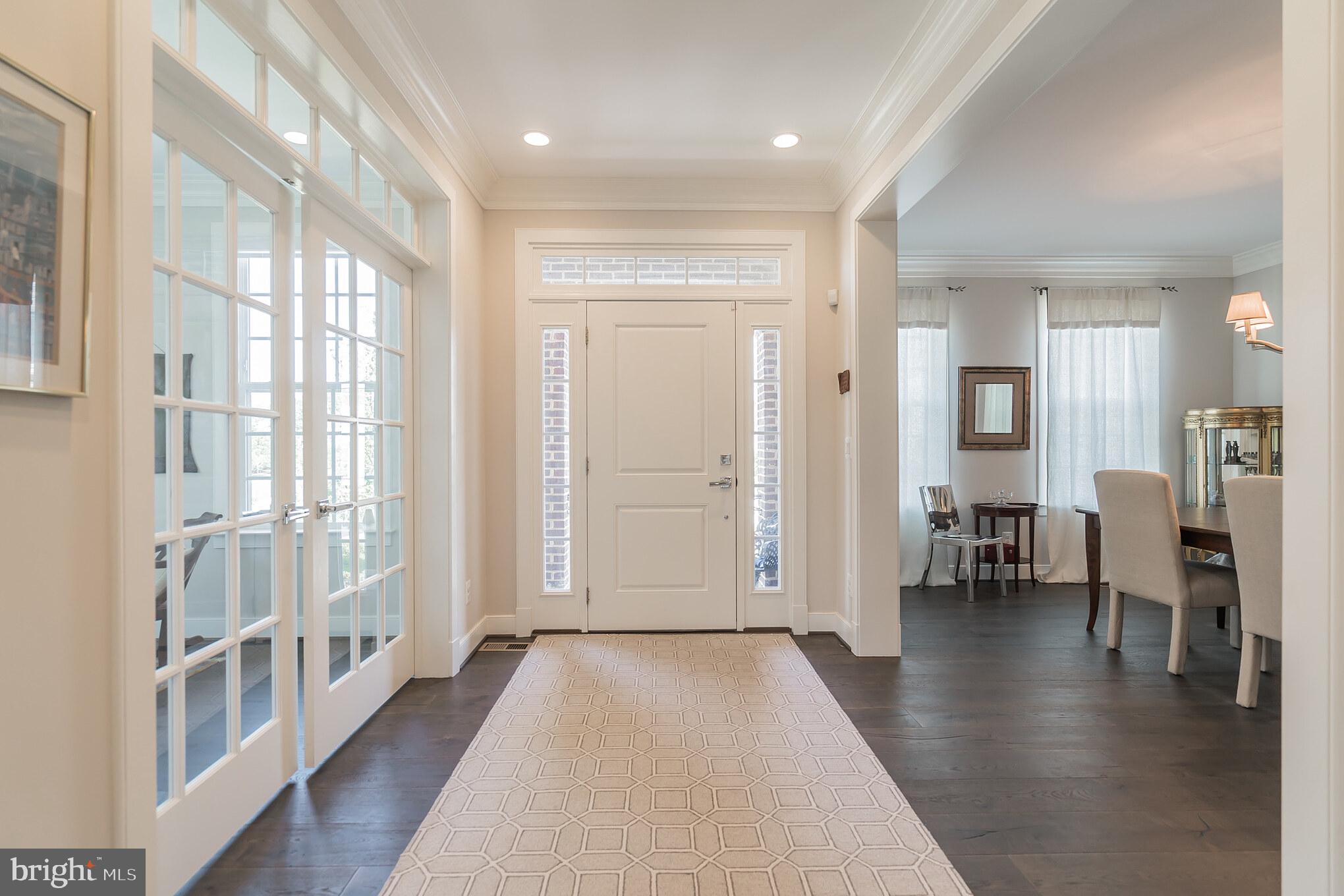 4440 Rosenwald Lane Fairfax, VA 22030 - Photo 3 of 34