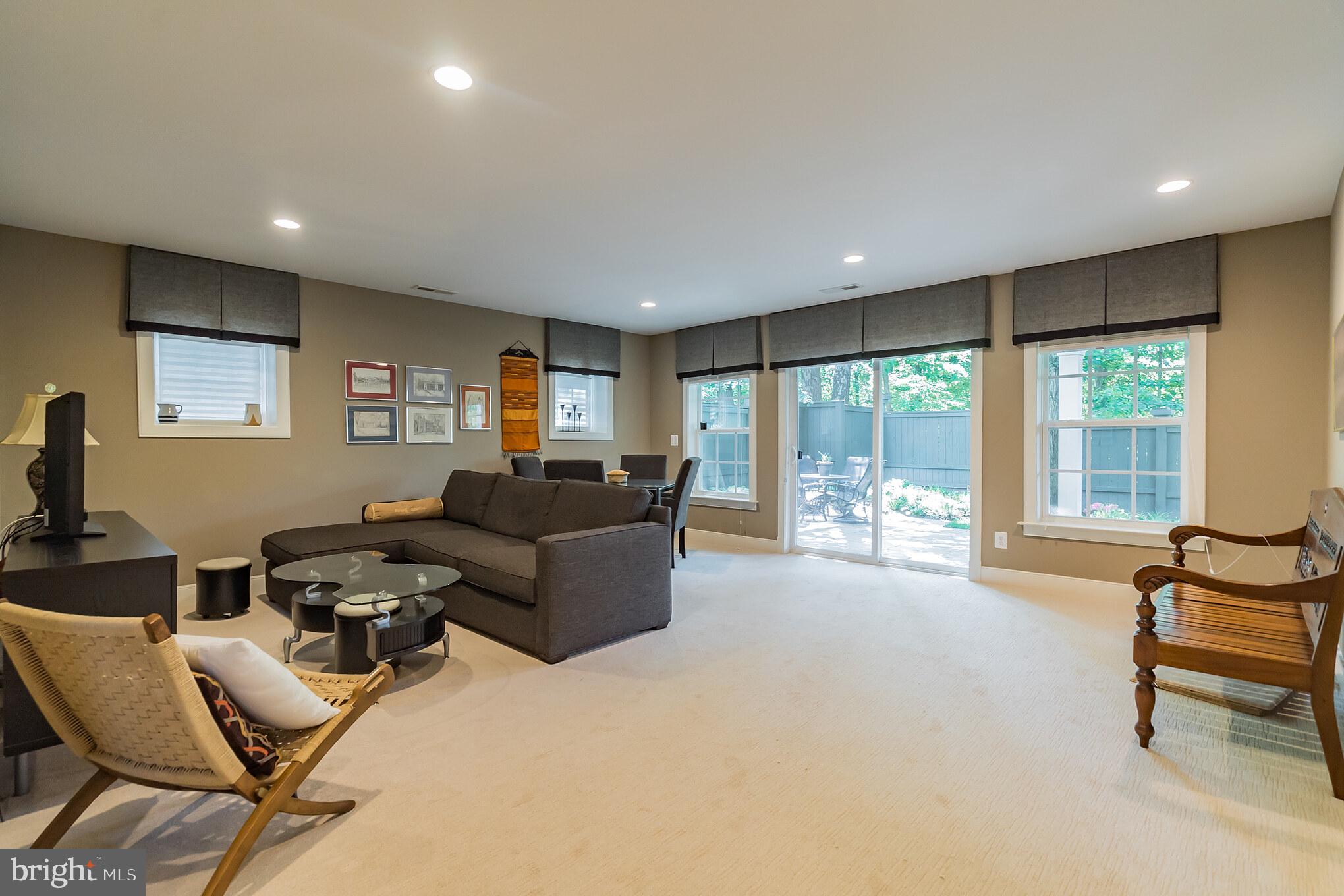 4440 Rosenwald Lane Fairfax, VA 22030 - Photo 26 of 34