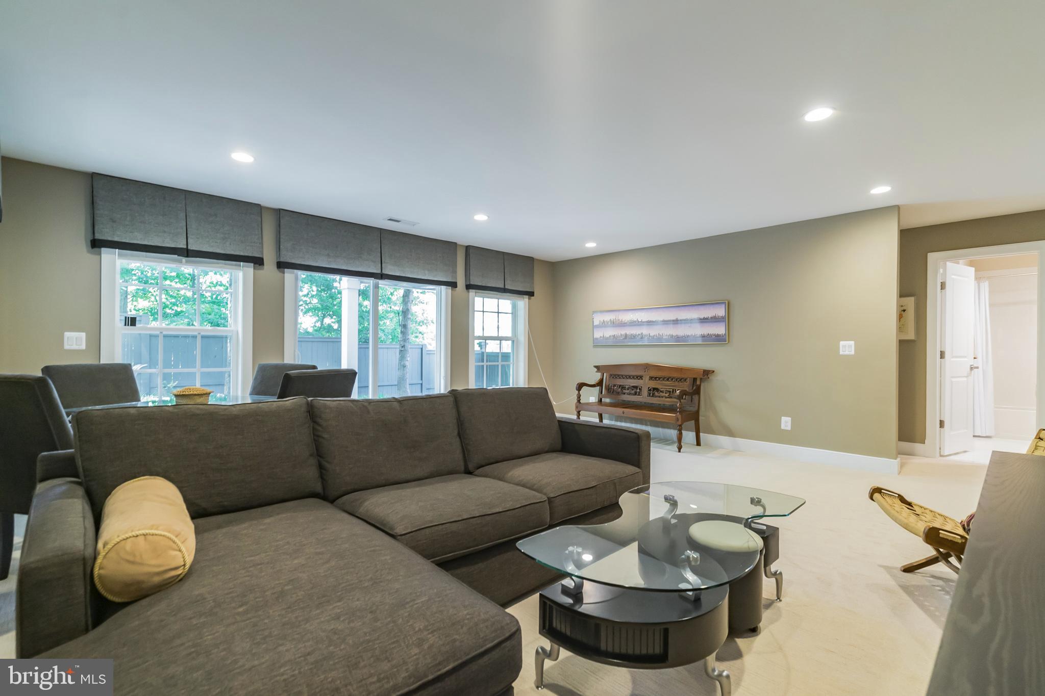 4440 Rosenwald Lane Fairfax, VA 22030 - Photo 27 of 34