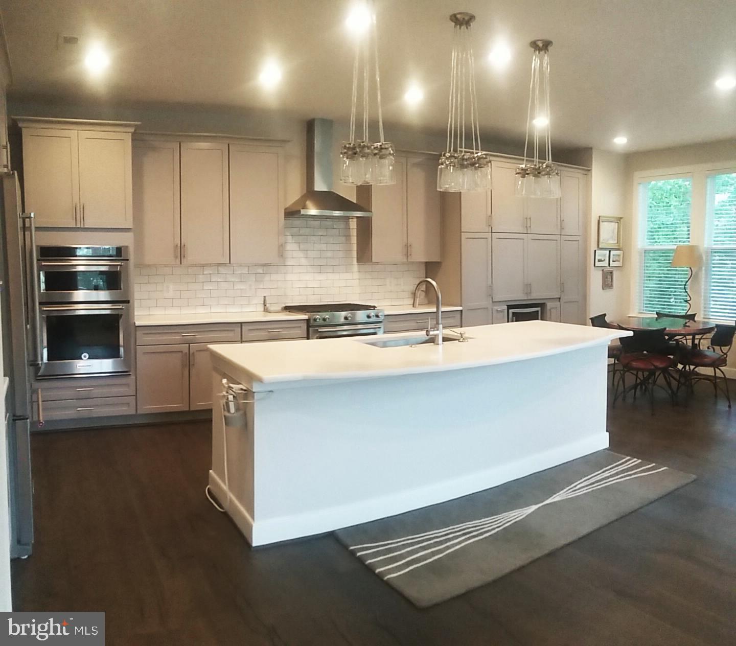 4440 Rosenwald Lane Fairfax, VA 22030 - Photo 7 of 34