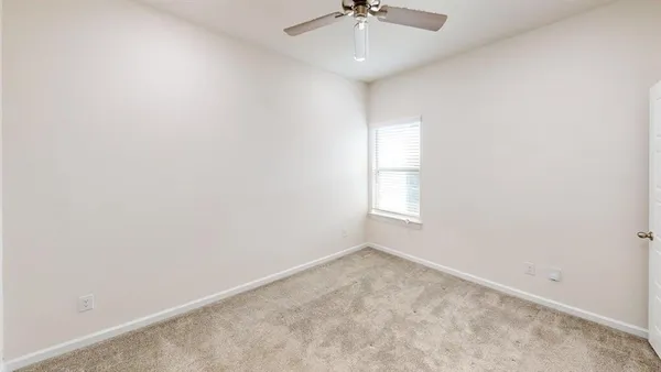 $2,575 | 16124 Doe Lk Drive, Frisco, TX 75033
