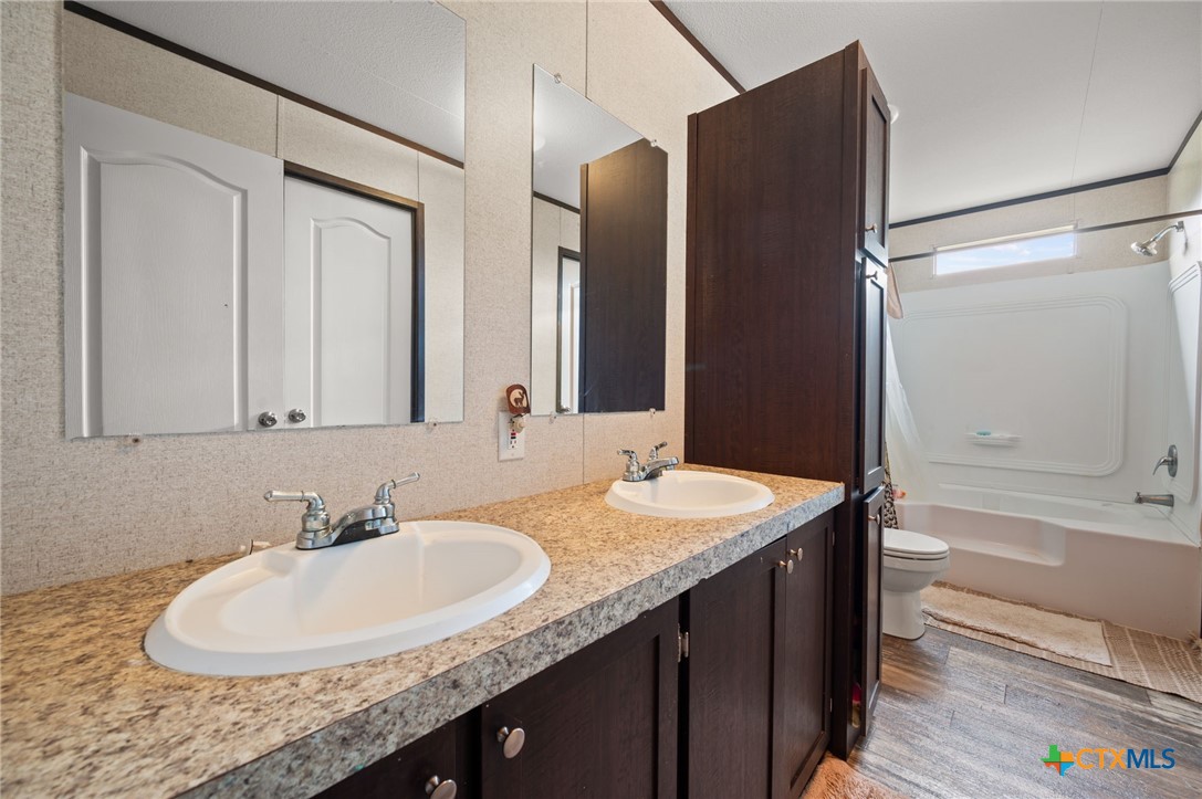 373 Winding River Road Killeen, TX 76549 - Photo 17 of 45