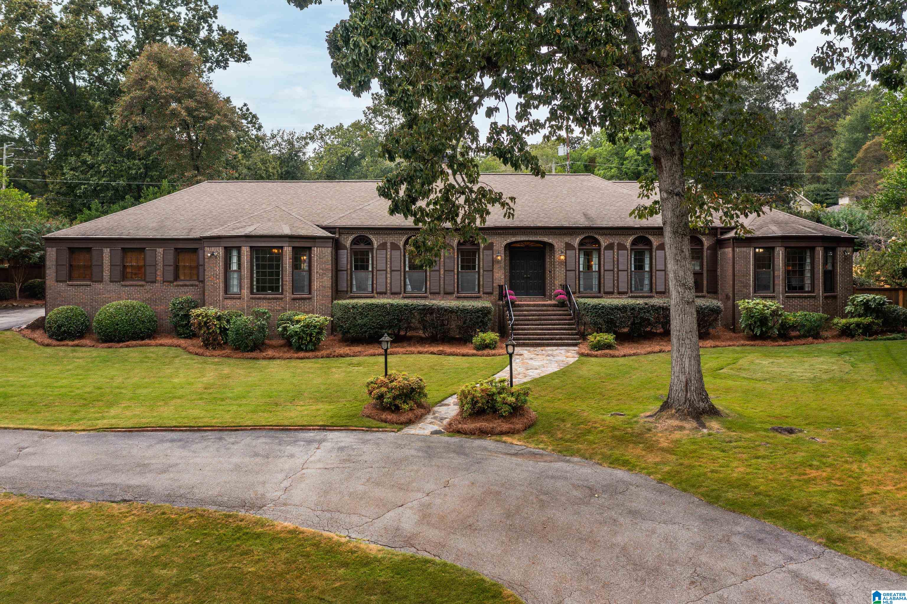 3812 Valley Head Road Birmingham, AL 35223 - Photo 2 of 65
