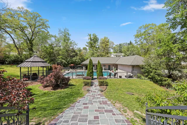 $5,600,000 | 1511 Carroll Lane, Chattanooga, TN 37405