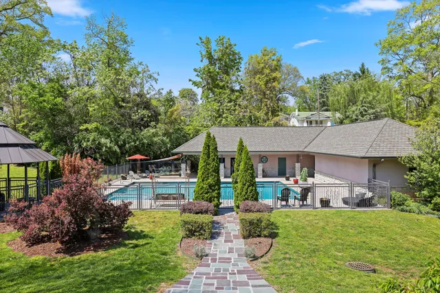 $5,600,000 | 1511 Carroll Lane, Chattanooga, TN 37405