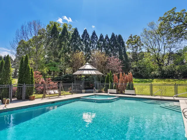 $5,600,000 | 1511 Carroll Lane, Chattanooga, TN 37405