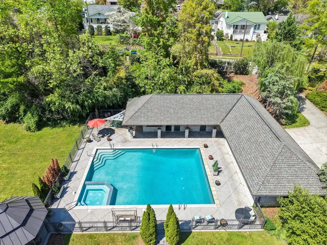 $5,600,000 | 1511 Carroll Lane, Chattanooga, TN 37405