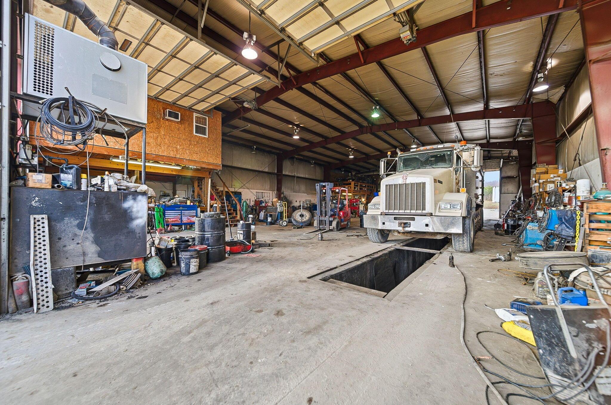1040 Straight Creek Road Waverly, OH 45690 - Photo 85 of 113 Warehouse/Shop