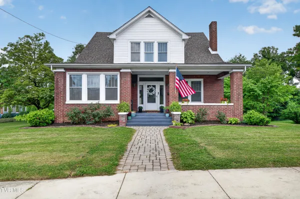 $334,700 | 415 East Main Street, Marion, VA 24354